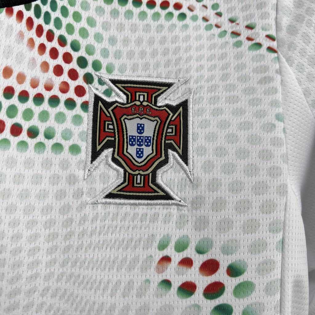 Equipación Infantil Portugal 2024-25