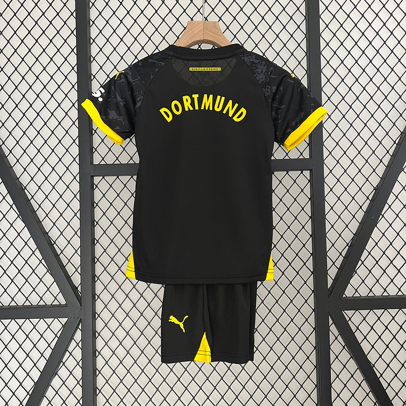 Equipación infantil FC Barcelona 2024-25